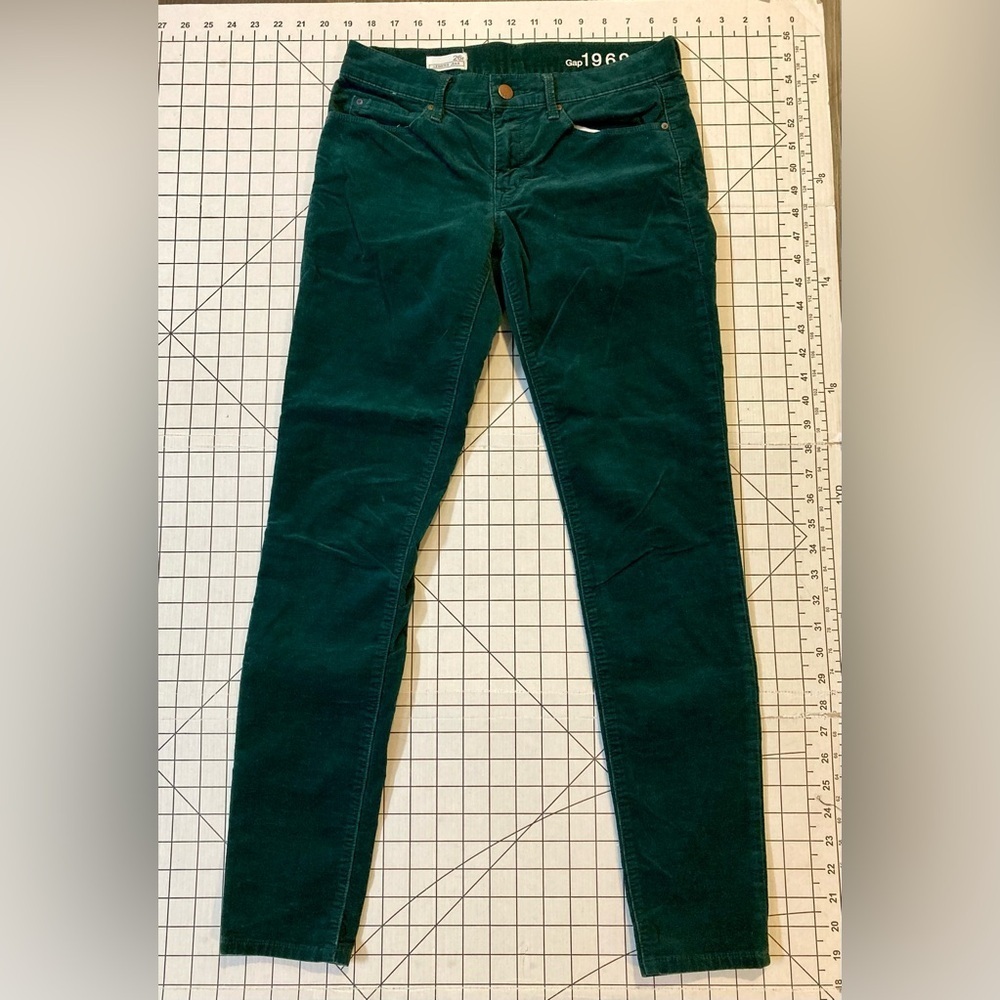 GAP 1969 Women’s Size‎ 26R Green Velvet Legging Jeans